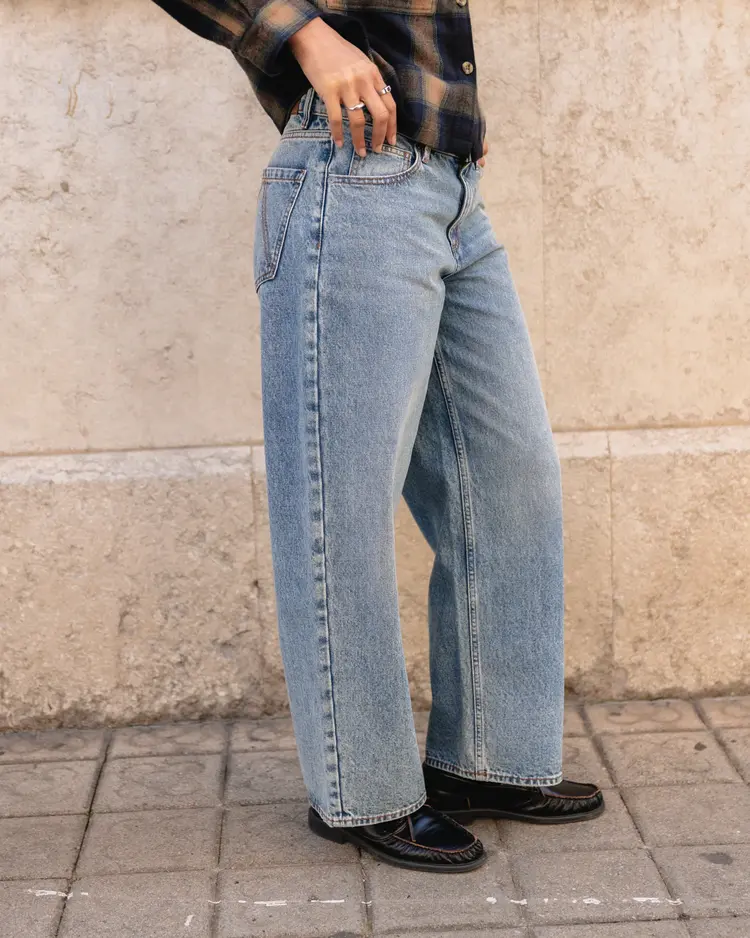 RVCA  COCO RELAXED STRAIGHT LEG JEAN