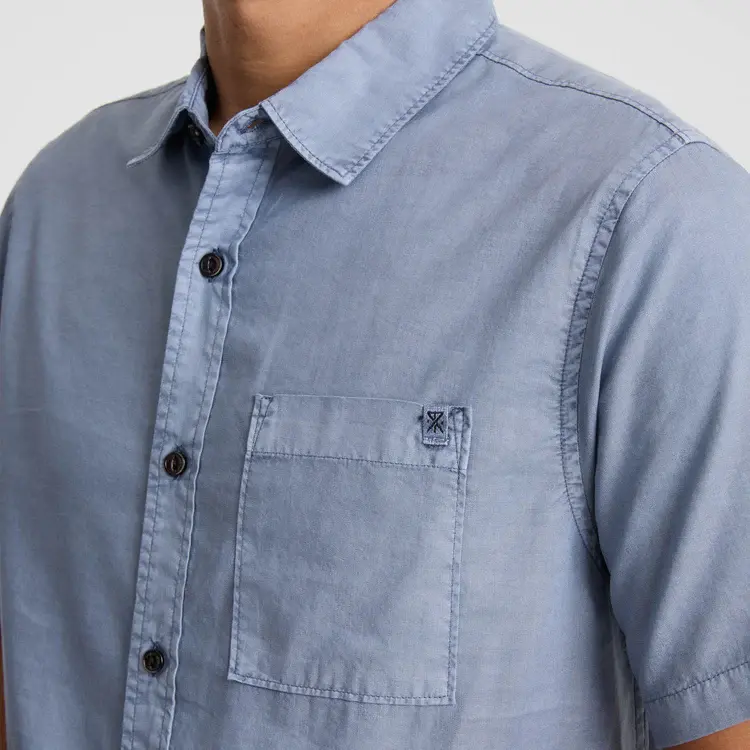 ROARK  MADE TO FADE SHORT SLEEVE BUTTON UP SHIRT