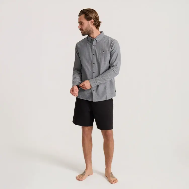 ROARK SCHOLAR CHAMBRAY BUTTON UP SHIRT