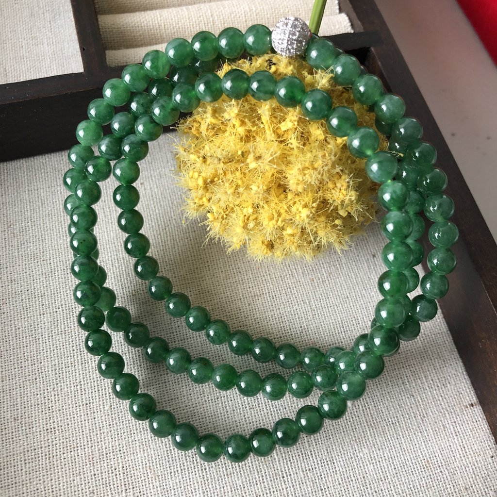 Vintage Imperial Jade Bead Necklace Expensive Jade Necklace Top