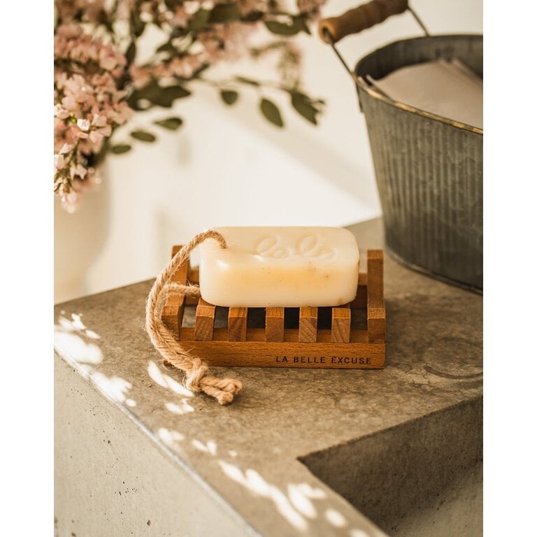 LA BELLE EXCUSE OPENWORK WOODEN SOAP DISH