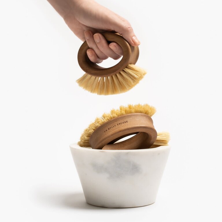 LA BELLE EXCUSE BROSSE EN BOIS POUR LES ONGLES ET MAINS