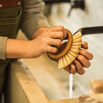 LA BELLE EXCUSE BROSSE EN BOIS POUR LES ONGLES ET MAINS