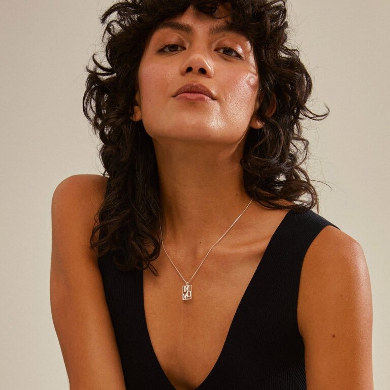 PILGRIM COLLIER PLAQUÉ ARGENT - LOVE TAG MOM