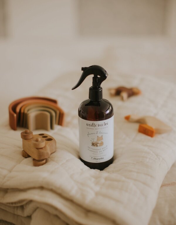 PLUME ET DOUCEUR NETTOYANT POUR SURFACE EN BOIS
