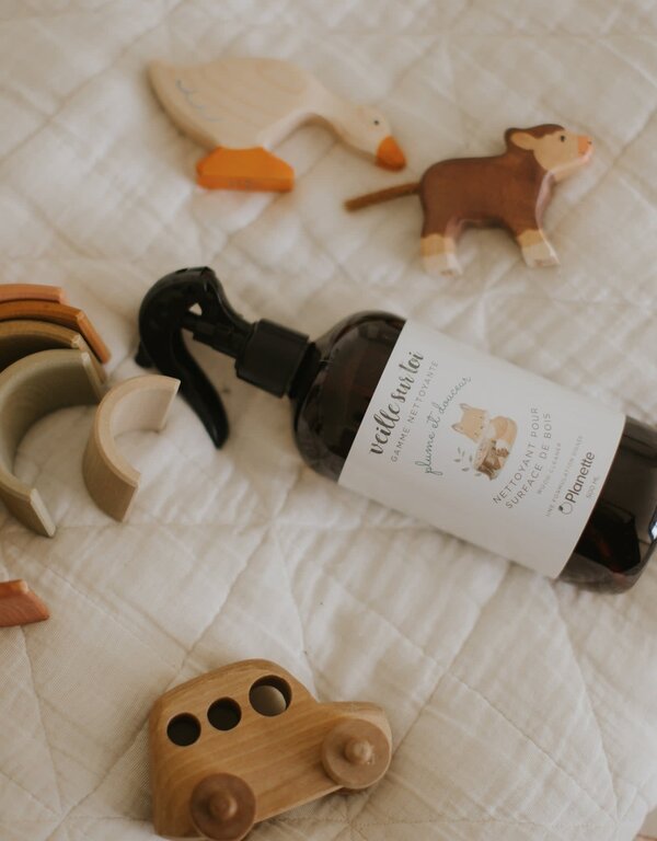 PLUME ET DOUCEUR NETTOYANT POUR SURFACE EN BOIS