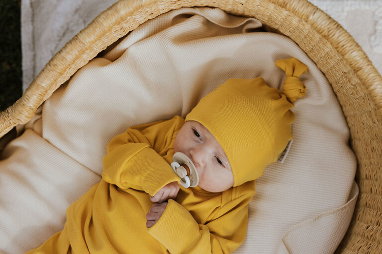 ZAK & ZOÉ BONNET EN BAMBOU (0-3 MOIS) - JAUNE