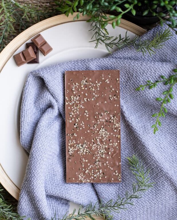 CHOCO CHOCOLAT TABLETTE ÉCLAT DE CARAMEL & CHANVRE 75g - CHOCOLAT AU LAIT