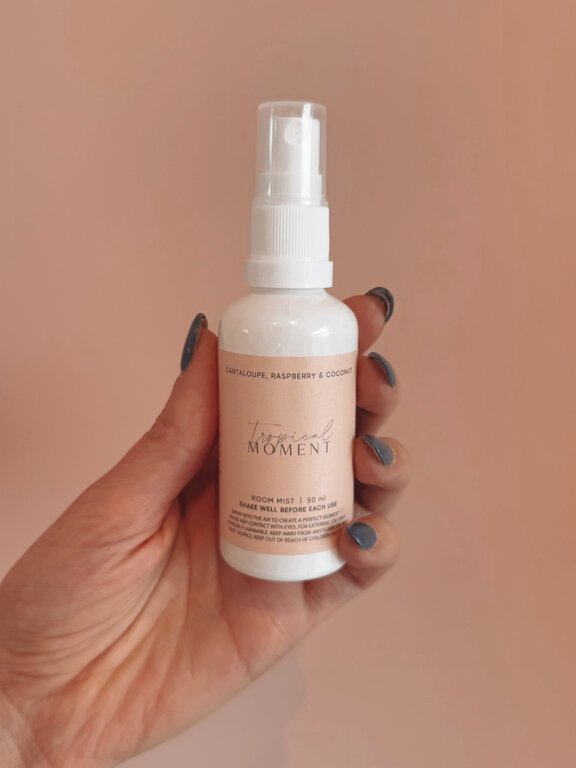 LOVLI BRUME D'AMBIANCE MOMENT TROPICAL - FRAMBOISE, CANTALOUP & NOIX DE COCO
