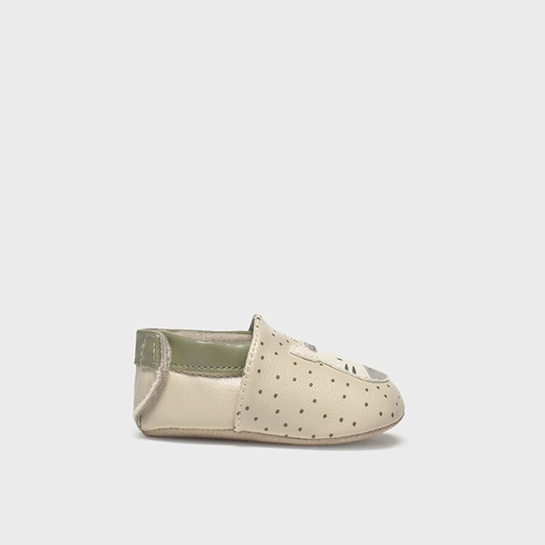 MAYORAL CHAUSSONS SIMILICUIR - SOJA