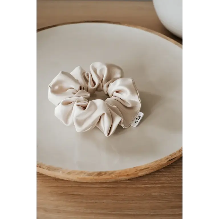 SOHA SATIN SCRUNCHIE - CHAMPAGNE