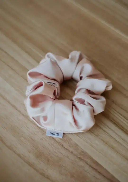 SOHA CHOUCHOU EN SATIN - ROSE PÂLE