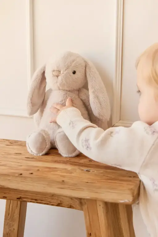 SNUGGLE BUNNIES PELUCHE - PÉNÉLOPE LE LAPIN BEIGE