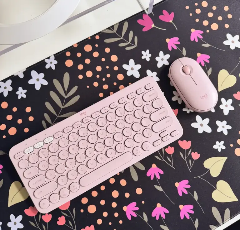 ENSEIGNANTES INSPIRANTES TAPIS DE BUREAU - NOIR FLEURI