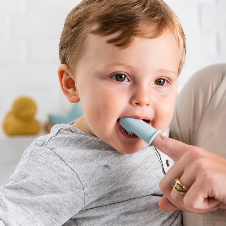 NATTOU ENSEMBLE DE 2 BROSSES À DENTS À DOIGT - BLEU