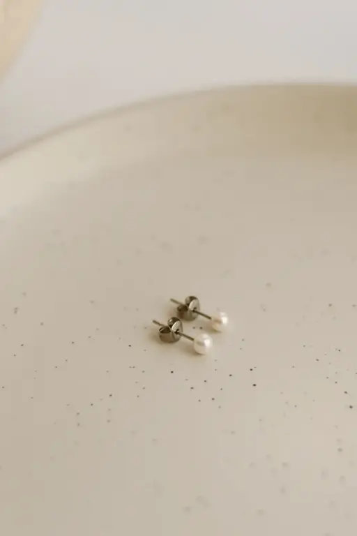 SOHA BOUCLES D'OREILLES PERLES - 4MM