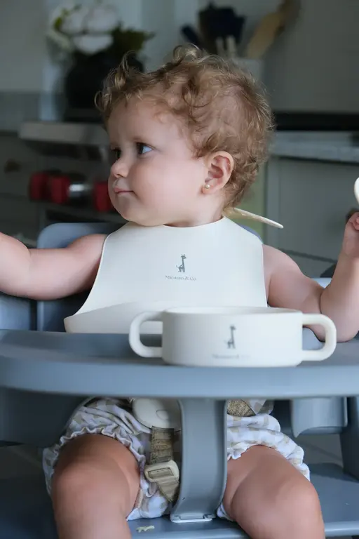 MICASSO & CO BOL EN SILICONE AVEC POIGNÉES - SABLE