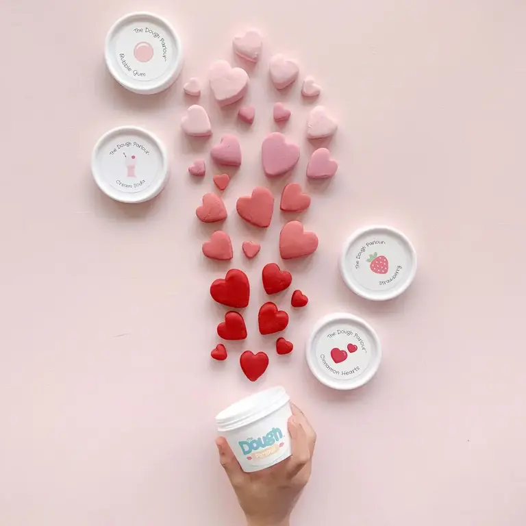 DOUGH PARLOUR PÂTE À MODELER - COEUR À LA CANNELLE