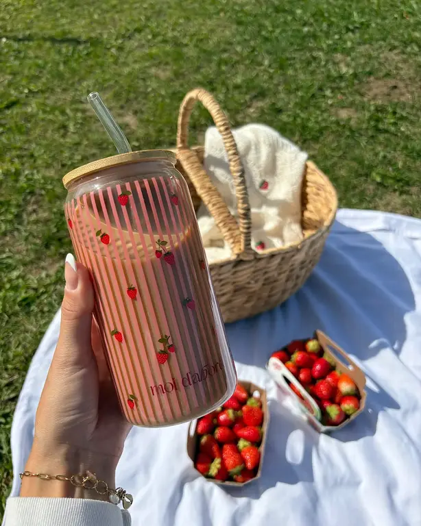MOI D'ABORD TUMBLER EN VERRE - PIQUE NIQUE-FRAISE