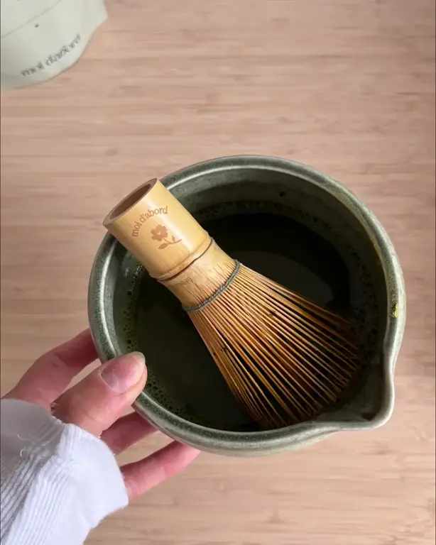 MOI D'ABORD FOUET À MATCHA EN BAMBOU