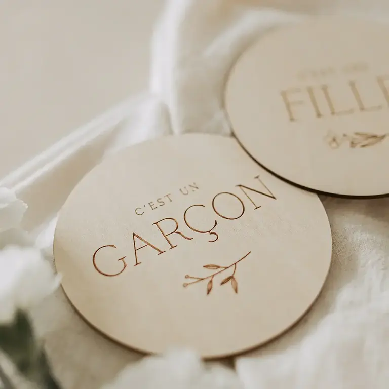 LE PETIT TABLEAU NOIR GENDER REVEAL WOOD DISC