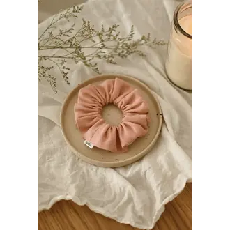 SOHA LINEN SCRUNCHIE - SAND PINK