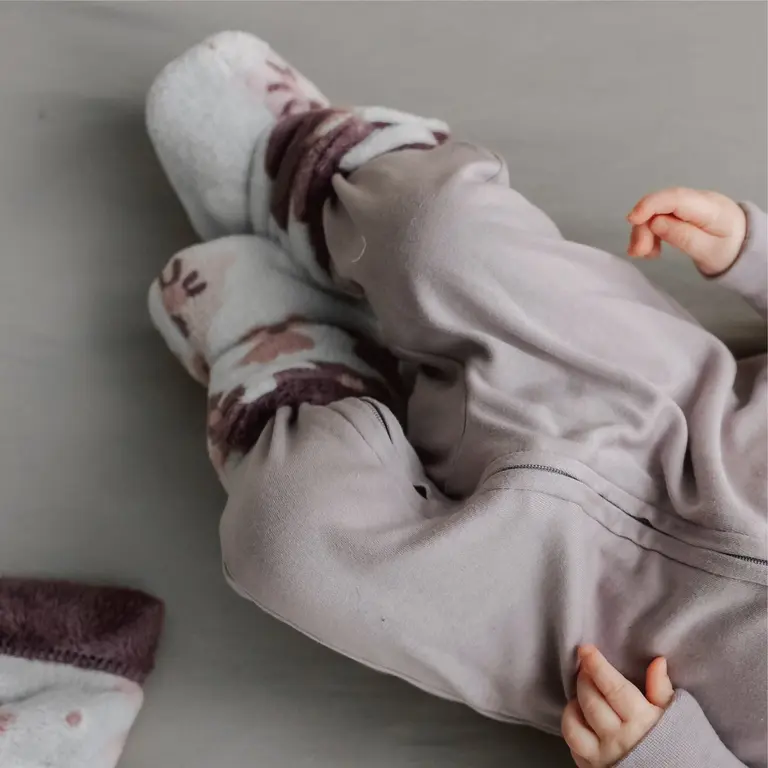 PERLIMPINPIN PANTOUFLES EN PELUCHE DOUBLE ÉPAISSEUR - PENSÉE