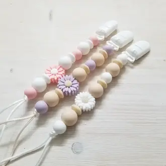 CRÉATION JADE DAISY PLASTIC PACIFIER CLIP
