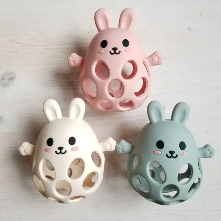 CRÉATION JADE BALLE LAPIN EN SILICONE