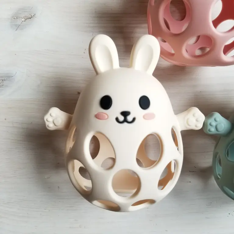 CRÉATION JADE BALLE LAPIN EN SILICONE