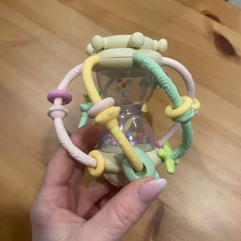 CRÉATION JADE JOUET HOCHET - PASTEL