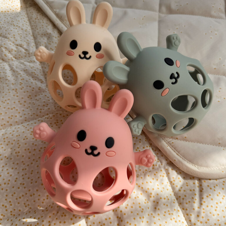 CRÉATION JADE BALLE LAPIN EN SILICONE