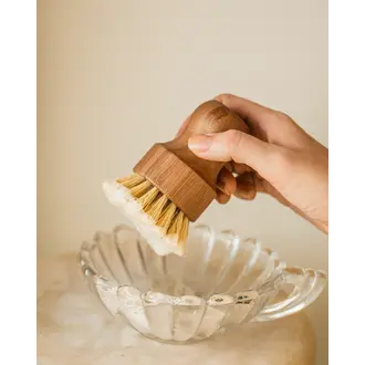 LA BELLE EXCUSE WOODEN SCRUB BRUSH