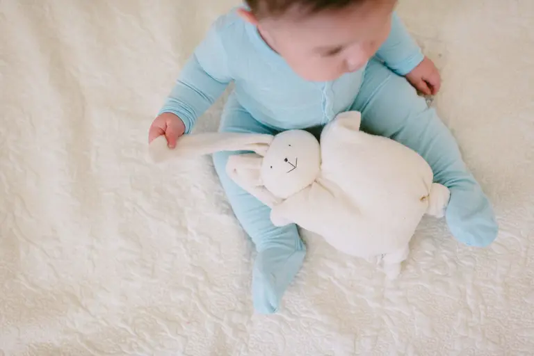 PAPOUM PAPOUM PELUCHE LAPIN DOUILLET - COTON BIOLOGIQUE