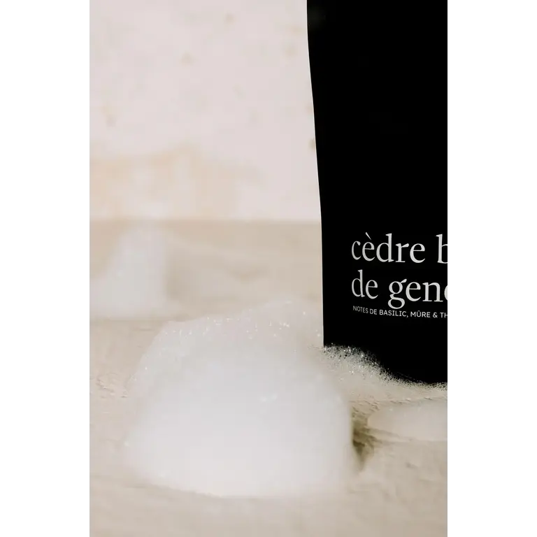 MARÉE CHANDELLE BUBBLE BATH - CEDAR JUNIPER BERRIES