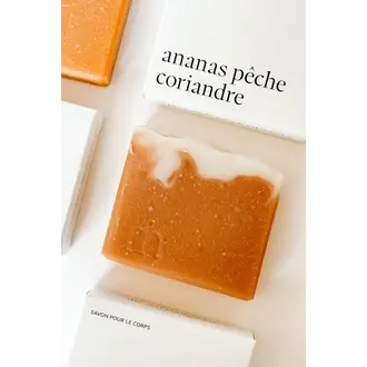 MARÉE CHANDELLE SAVON POUR LE CORPS - ANANAS PÊCHE CORIANDRE