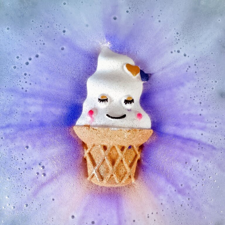 LA FABRIK BOMBE DE BAIN SURPRISE - MADEMOISELLE CORNET