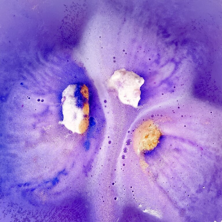 LA FABRIK BOMBE DE BAIN SURPRISE - MADEMOISELLE CORNET