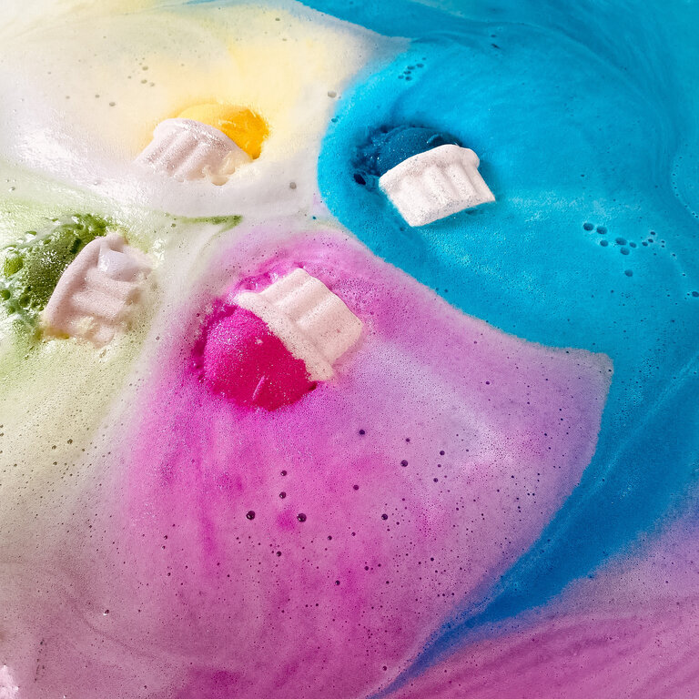 LA FABRIK BOMBE DE BAIN SURPRISE - CUPCAKES CONFETTI