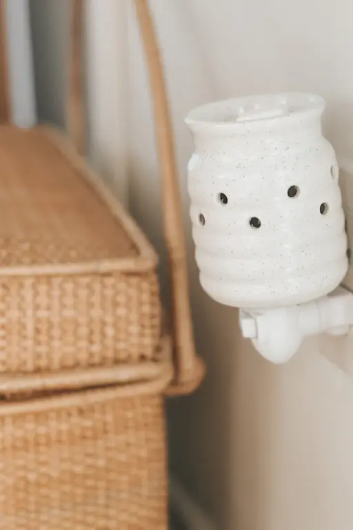 MARÉE CHANDELLE DIFFUSEUR MURAL POUR PASTILLES DES CIRE FARMHOUSE - CRÈME