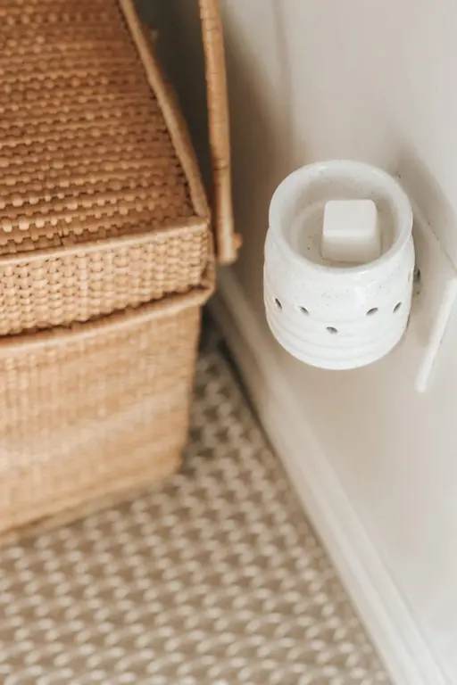 MARÉE CHANDELLE DIFFUSEUR MURAL POUR PASTILLES DES CIRE FARMHOUSE - CRÈME