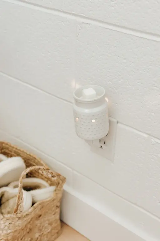 MARÉE CHANDELLE DIFFUSEUR MURAL POUR PASTILLES DES CIRE HOBNAIL - BLANC