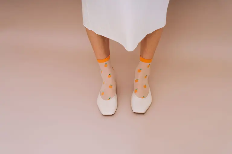 UNIFIED CHAUSSETTES SHEER FRUIT SOCKS - CLEMENTINE
