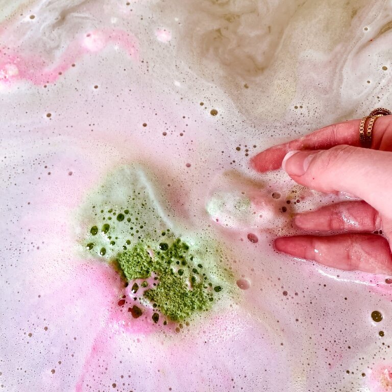 LA FABRIK LA FABRIK - BOMBE DE BAIN SURPRISE - PRINCESSE DINO