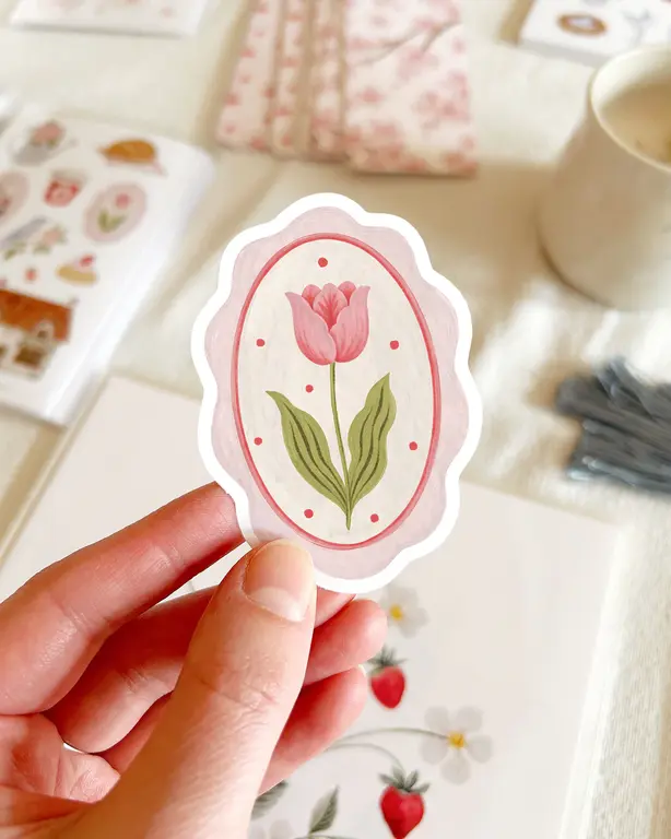MARIE-LISE ILLUSTRATION AUTOCOLLANT DÉCOUPÉ - MÉDAILLON TULIPE