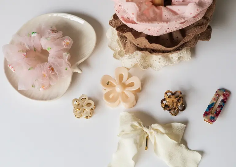 GIBOU CHOUCHOU EN CRINOLINE AVEC FLEURS BRODÉES - ROSE