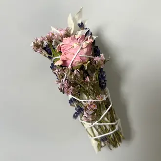 LE GARDE-FLEURS BÂTON DE SAUGE BLANCHE - ROSETTE + STATICE