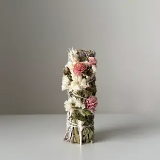 LE GARDE-FLEURS BÂTON DE SAUGE BLANCHE - STATICE + GOMPHRENAS