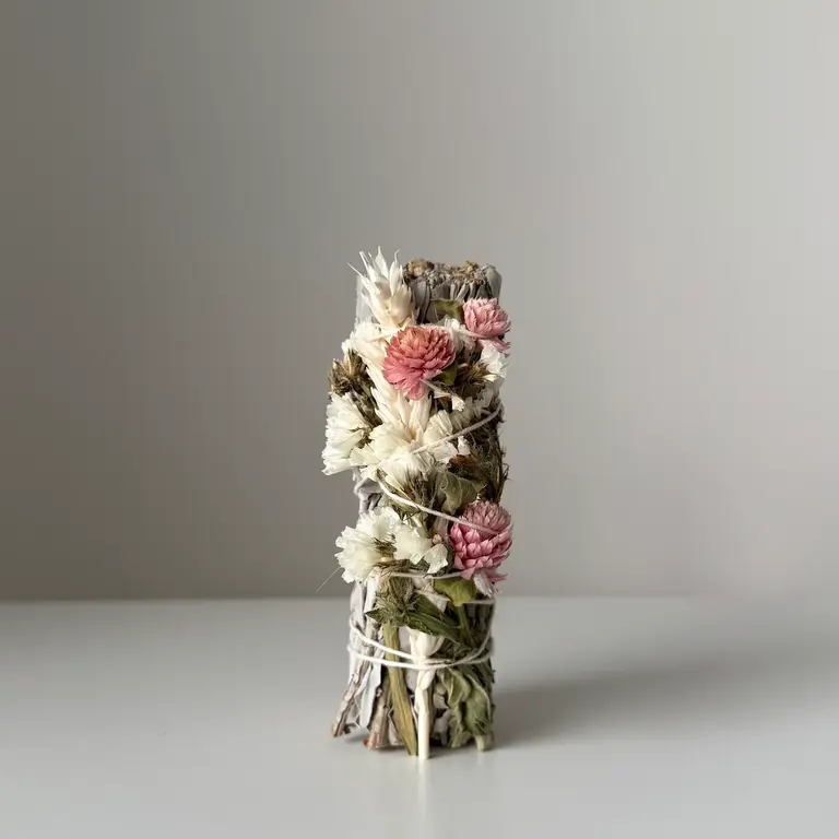 LE GARDE-FLEURS BÂTON DE SAUGE BLANCHE - STATICE + GOMPHRENAS