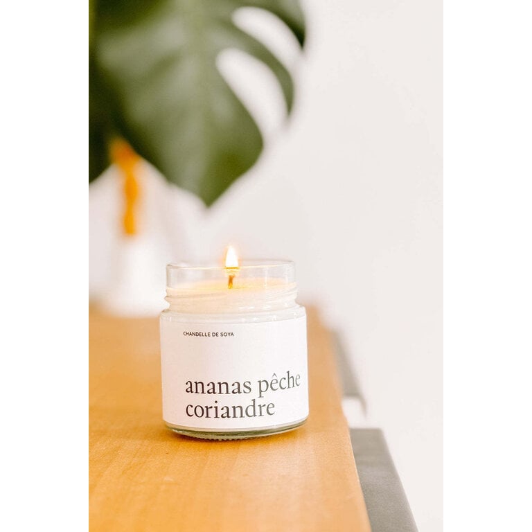 MARÉE CHANDELLE SOY CANDLE - PINEAPPLE, PEACH AND CILANTRO